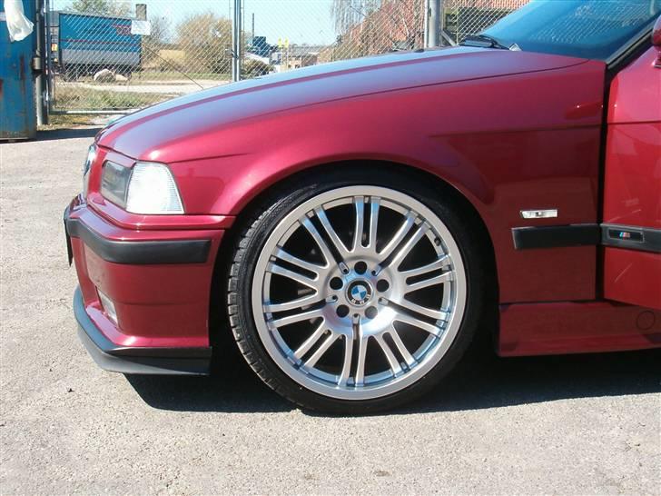 BMW 316i compact  SOLGT billede 2