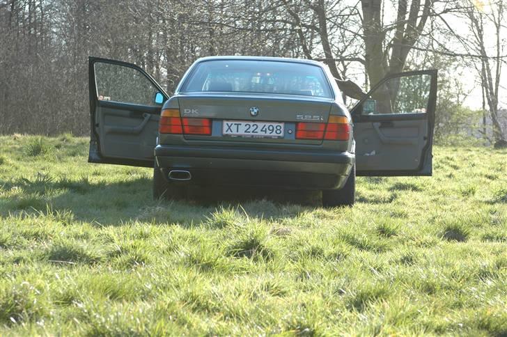 BMW 525i SOLGT!!! billede 8