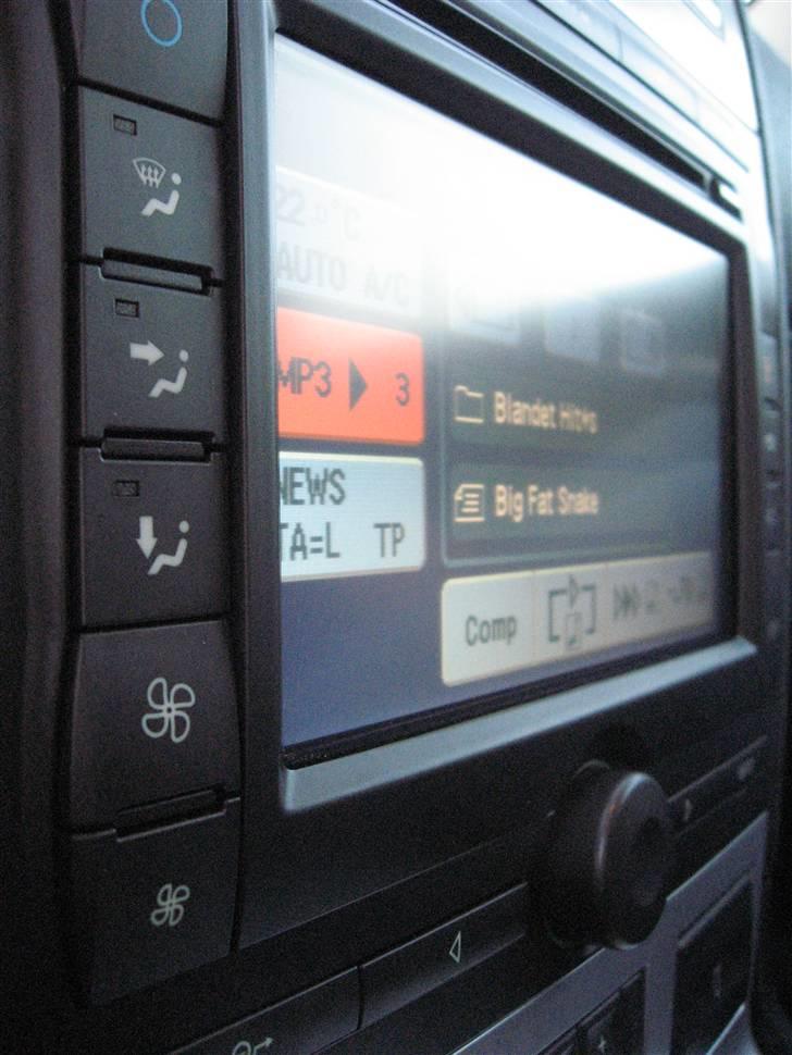 Ford  Mondeo TDCI ~Sport~ - Dejligt anlæg spiller perfekt..... billede 12