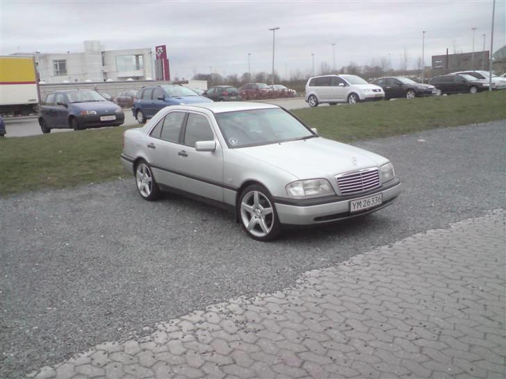 Mercedes Benz W202 C250D  billede 1