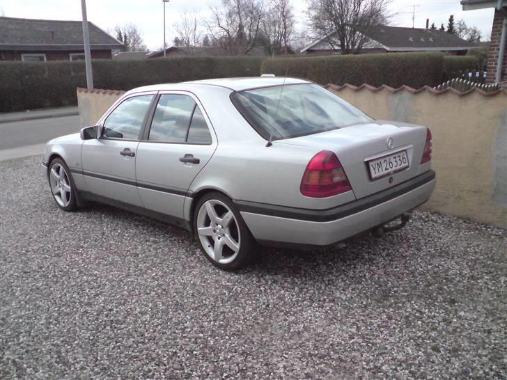 Mercedes Benz W202 C250D  billede 2