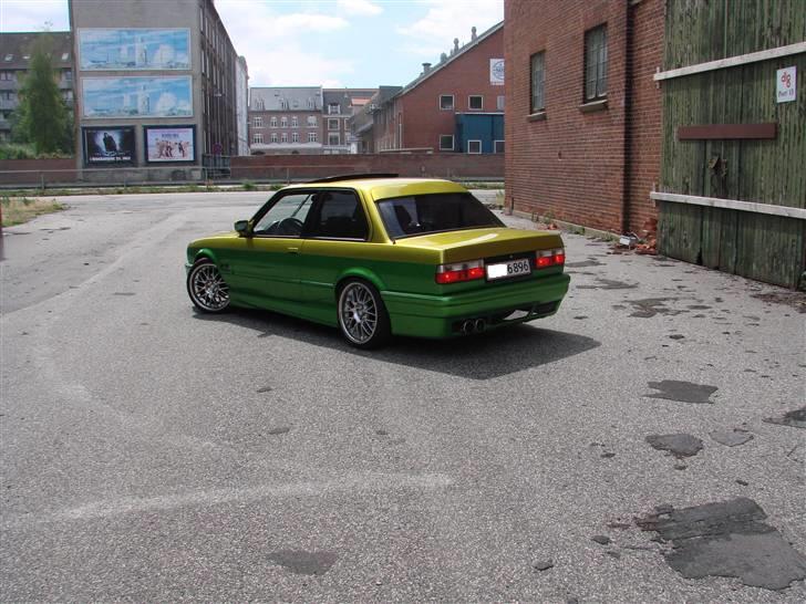 BMW E30 323i  /SOLGT/ billede 4