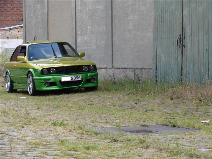 BMW E30 323i  /SOLGT/ billede 8