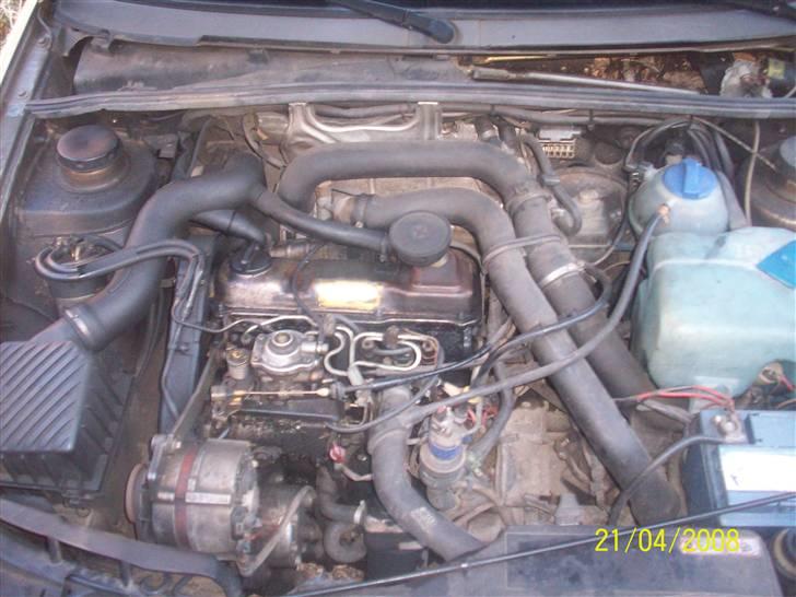 VW Passat Baby Wagon!! DØD!! - Sådan ser en TD Motor ud fra 88´ billede 11