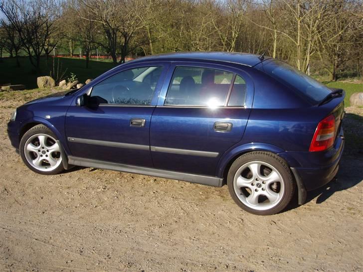 Opel 2,0 Astra 16v CDX billede 8