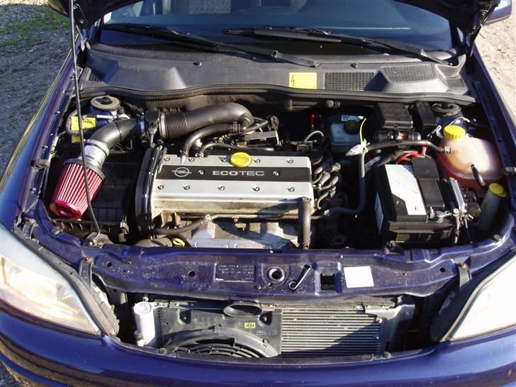 Opel 2,0 Astra 16v CDX billede 9