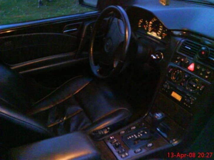 Mercedes Benz E300 (SOLGT) billede 6