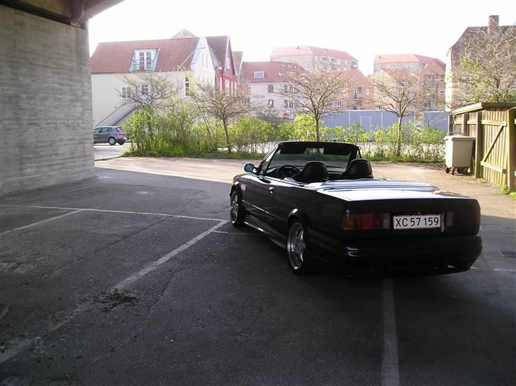 BMW 325i Cab solgt billede 8