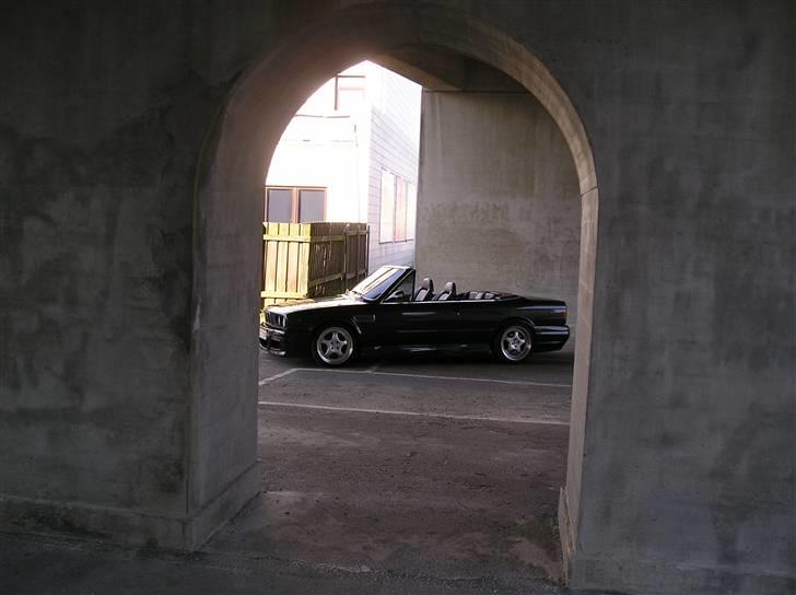 BMW 325i Cab solgt billede 11