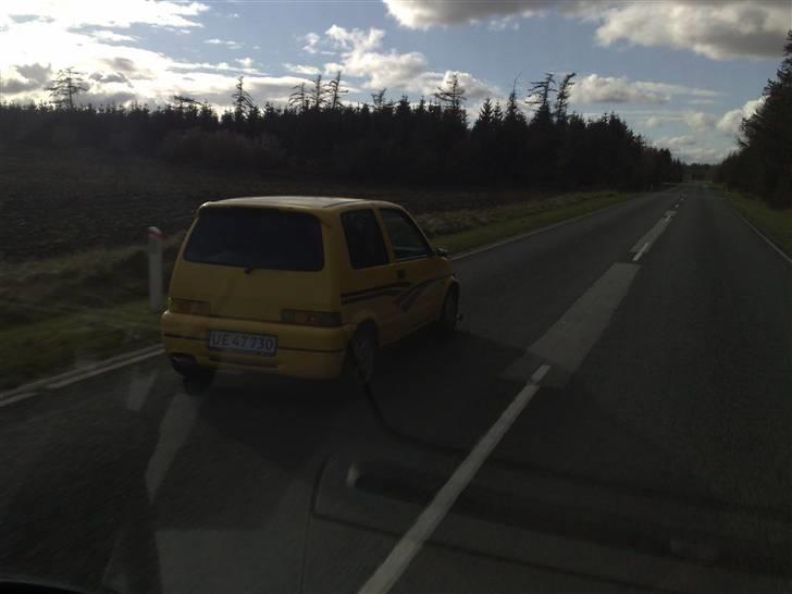 Fiat cinquecento sporting R.I.P - billedet taget fra en kasse vogn billede 5