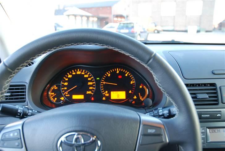 Toyota Avensis 2,2 D-cat  (solgt billede 2