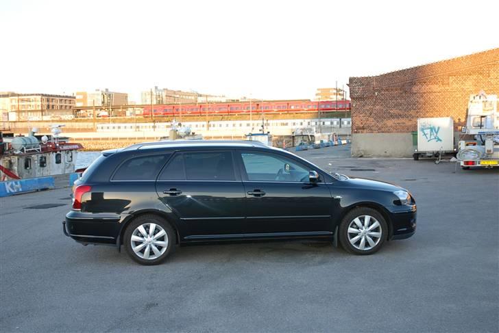 Toyota Avensis 2,2 D-cat  (solgt billede 7