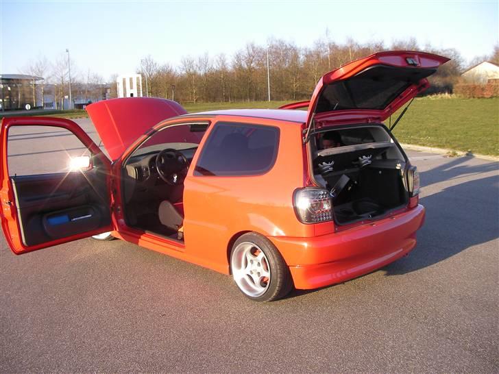 VW Polo (solgt d. 31-1-2010) billede 3