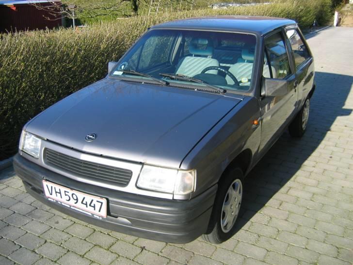 Opel corsa a SOLGT billede 1