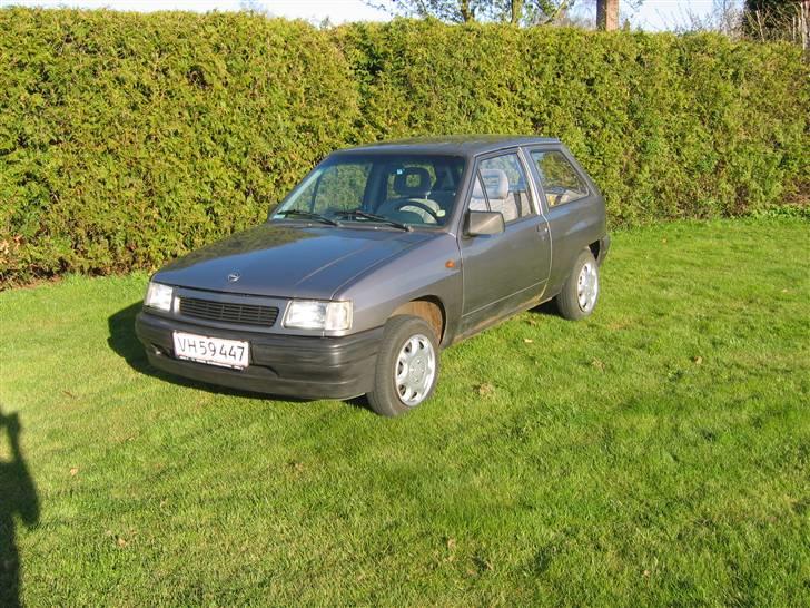 Opel corsa a SOLGT billede 9