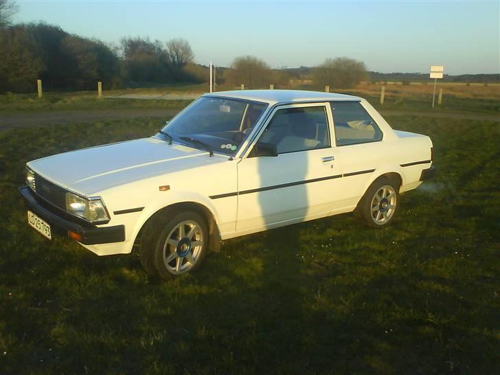 Toyota corolla ke 70 - min nye skud på stammen/ og nu gammel  billede 1