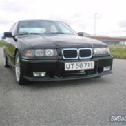 BMW 320i - SOLGT -