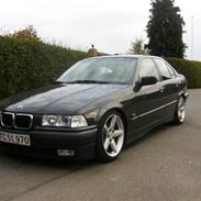 BMW 320i ( Bytte med E30)
