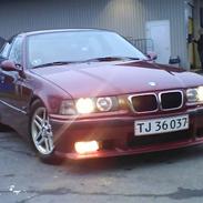 BMW e36 320i