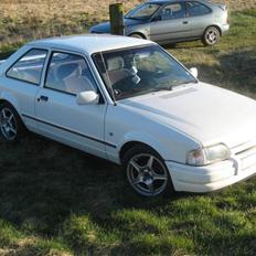 Ford Escort Savoy