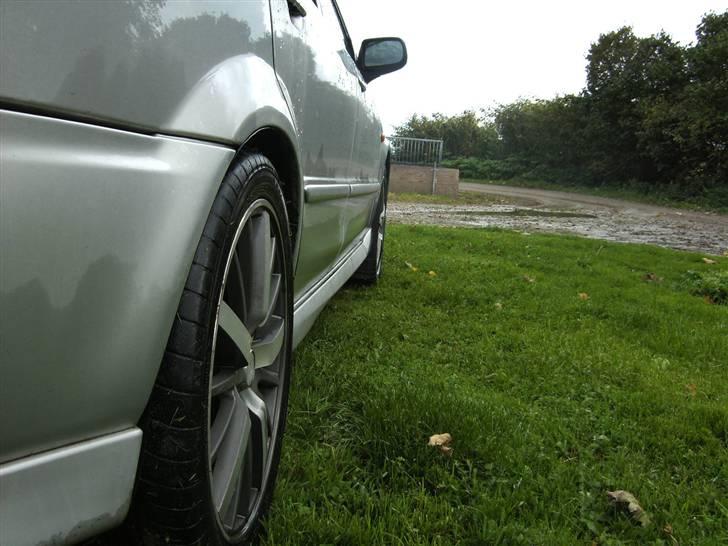 Mazda 323f sportive Solgt billede 17