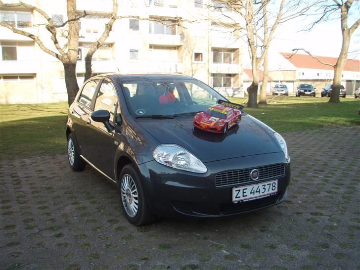 Fiat Grande Punto - Med min fjernstyret bil :) billede 15