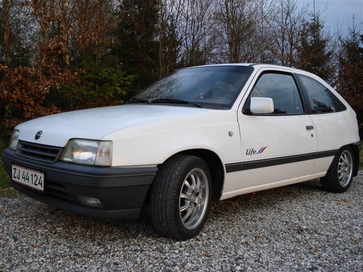 Opel kadett 1.4i billede 1