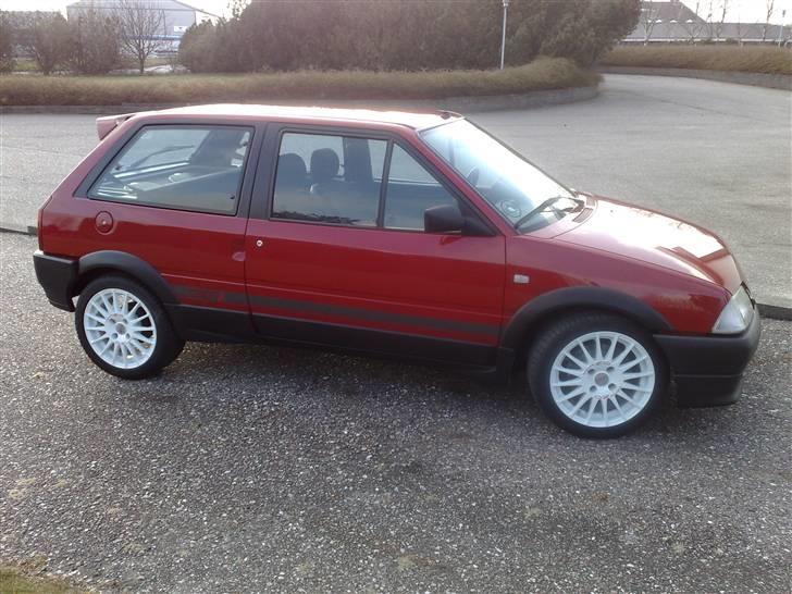 Citroën Ax GTI (1.6 8v) - Så blev det endelig sommer! Fine nye sko og rigtig sommerklar. ;-) billede 16