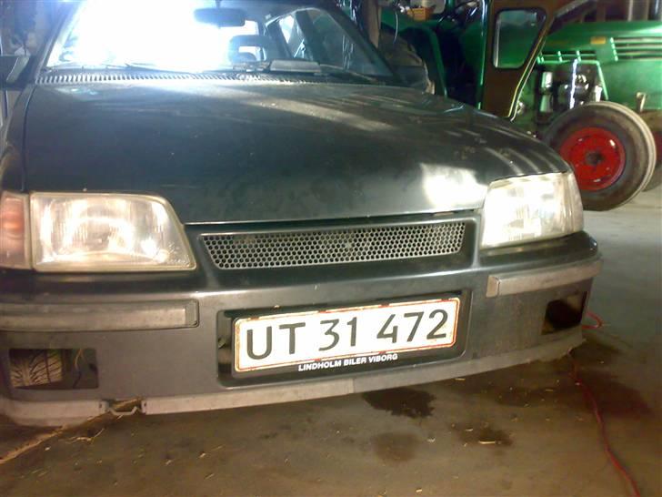 Opel kadett e sedan solgt billede 5