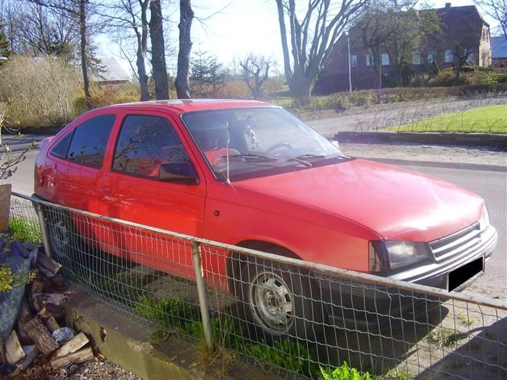 Opel Kadett 1,4i *TOTALSKADET* billede 6