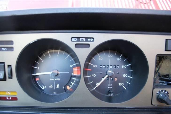 VW Golf 1 Cabriolet - SOLGT - Oldschool, men kun 135.000 km på tælleren... love it ! billede 10