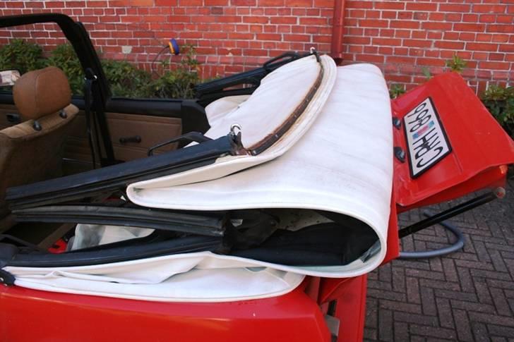 VW Golf 1 Cabriolet - SOLGT - "Kluden" nede, som den skal være det meste af sommeren ! billede 11