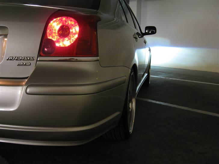 Toyota Avensis 2.0 D-4D (solgt) billede 11