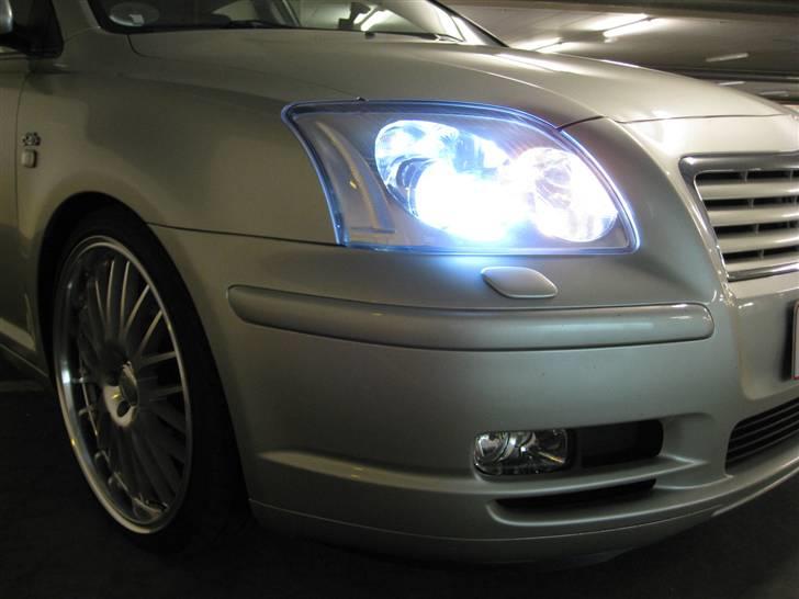 Toyota Avensis 2.0 D-4D (solgt) billede 12