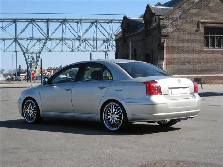 Toyota Avensis 2.0 D-4D (solgt) billede 16