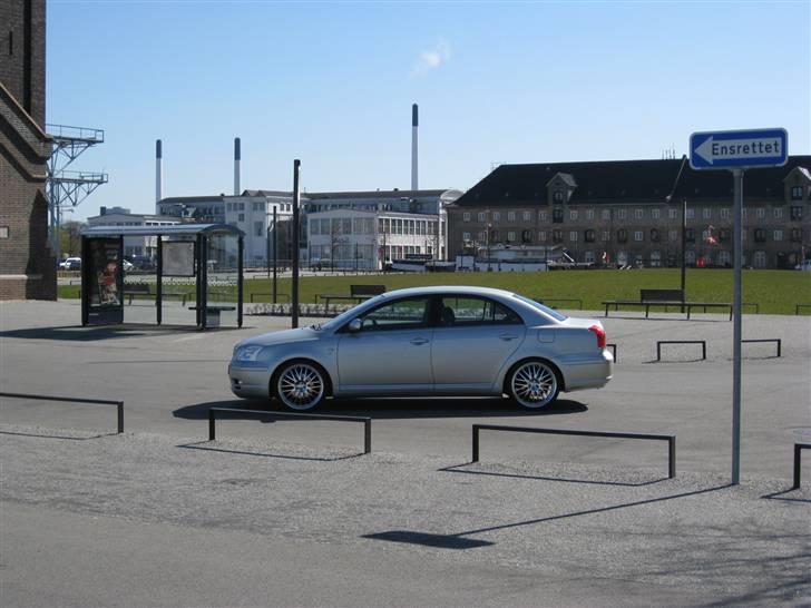 Toyota Avensis 2.0 D-4D (solgt) billede 17