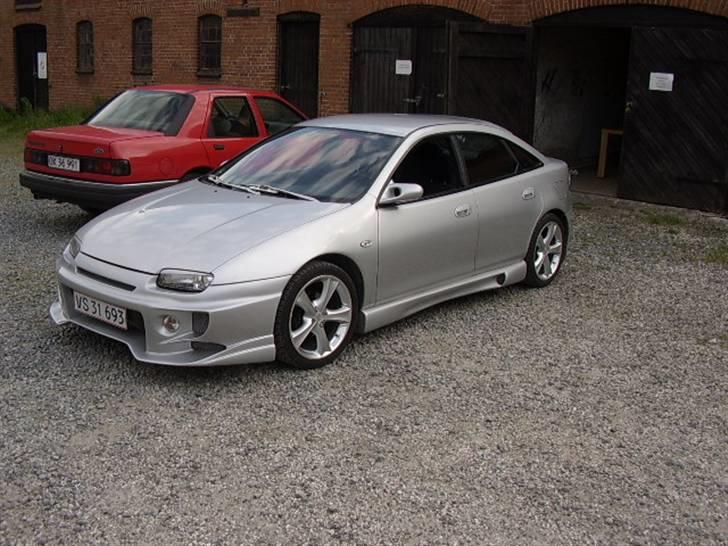 Mazda 323F billede 10