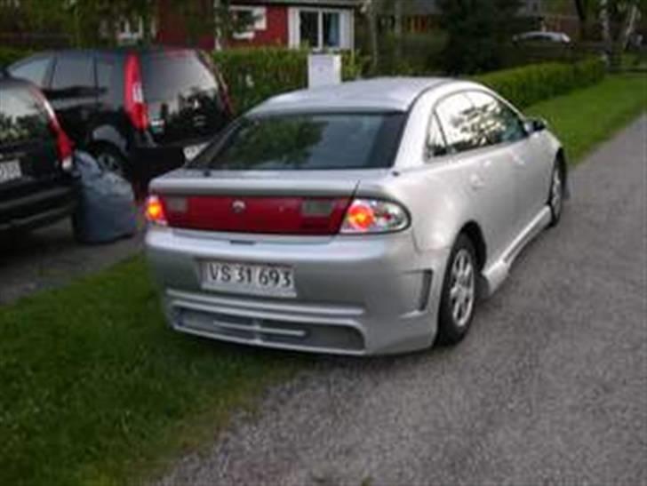 Mazda 323F billede 11