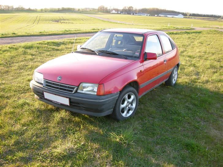Opel kadett E 1,4I billede 3