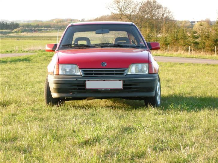 Opel kadett E 1,4I billede 9