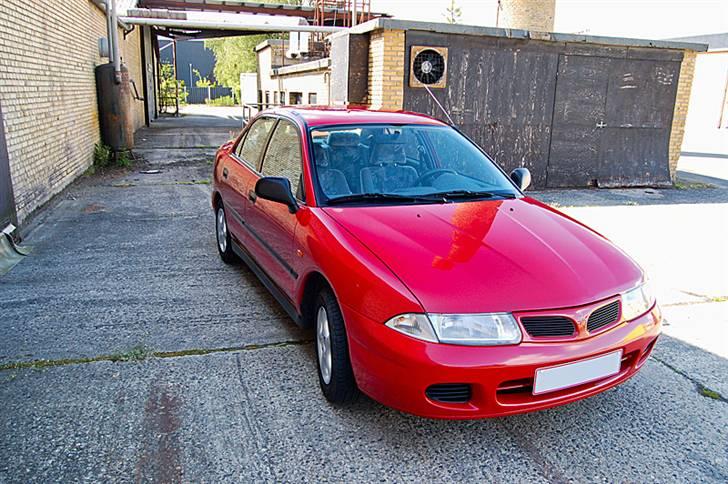 Mitsubishi Carisma 1.8 glx solgt billede 1