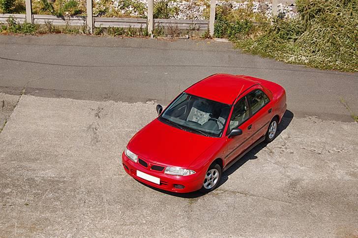 Mitsubishi Carisma 1.8 glx solgt billede 7