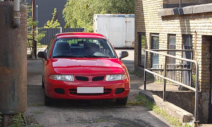 Mitsubishi Carisma 1.8 glx solgt billede 9