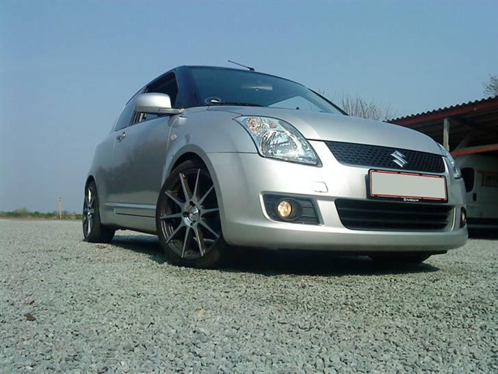 Suzuki Swift SOLGT billede 2