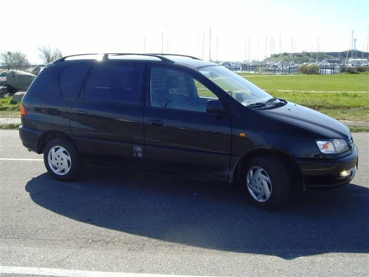 Toyota Sportsvan billede 2