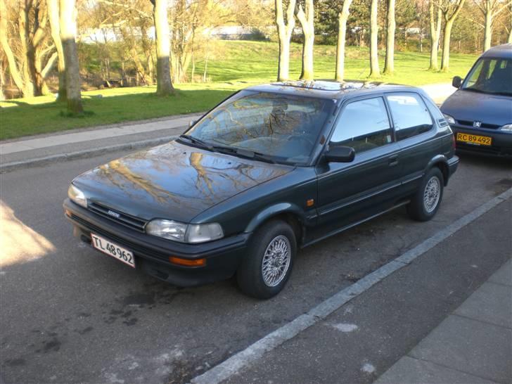 Toyota Corolla 1,6 XL billede 1