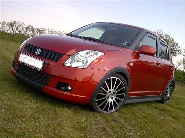 Suzuki Swift "SOLGT" billede 5