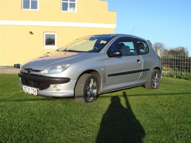 Peugeot 206 billede 1