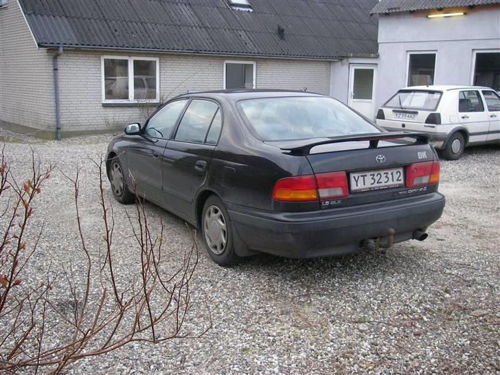 Toyota Carina E 1.8 GLX billede 2