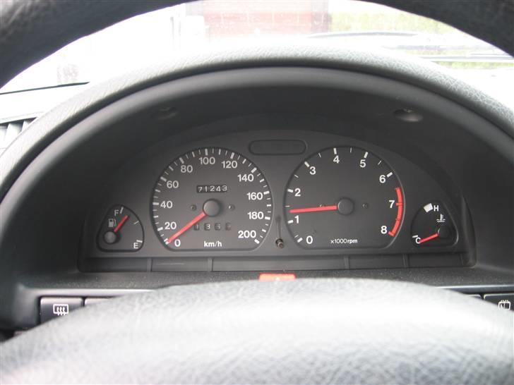 Suzuki Swift 1.0 billede 8